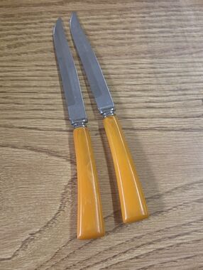 Vintage Mirilium Steak Knives Bakelite Stainless Washington Forge  - Set of 2